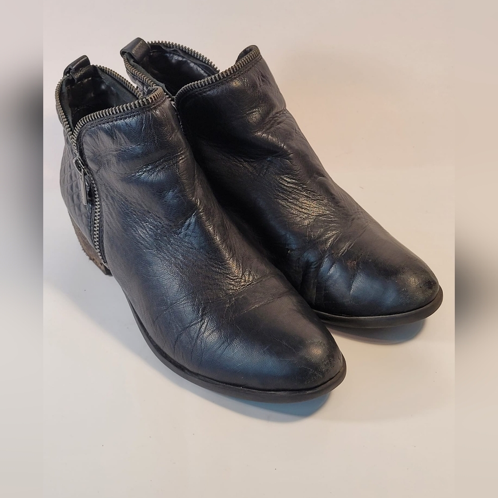 Lucky Brand Women’s 8.5M Brenono Black Leather Ankle Side Zipper Boots Booties